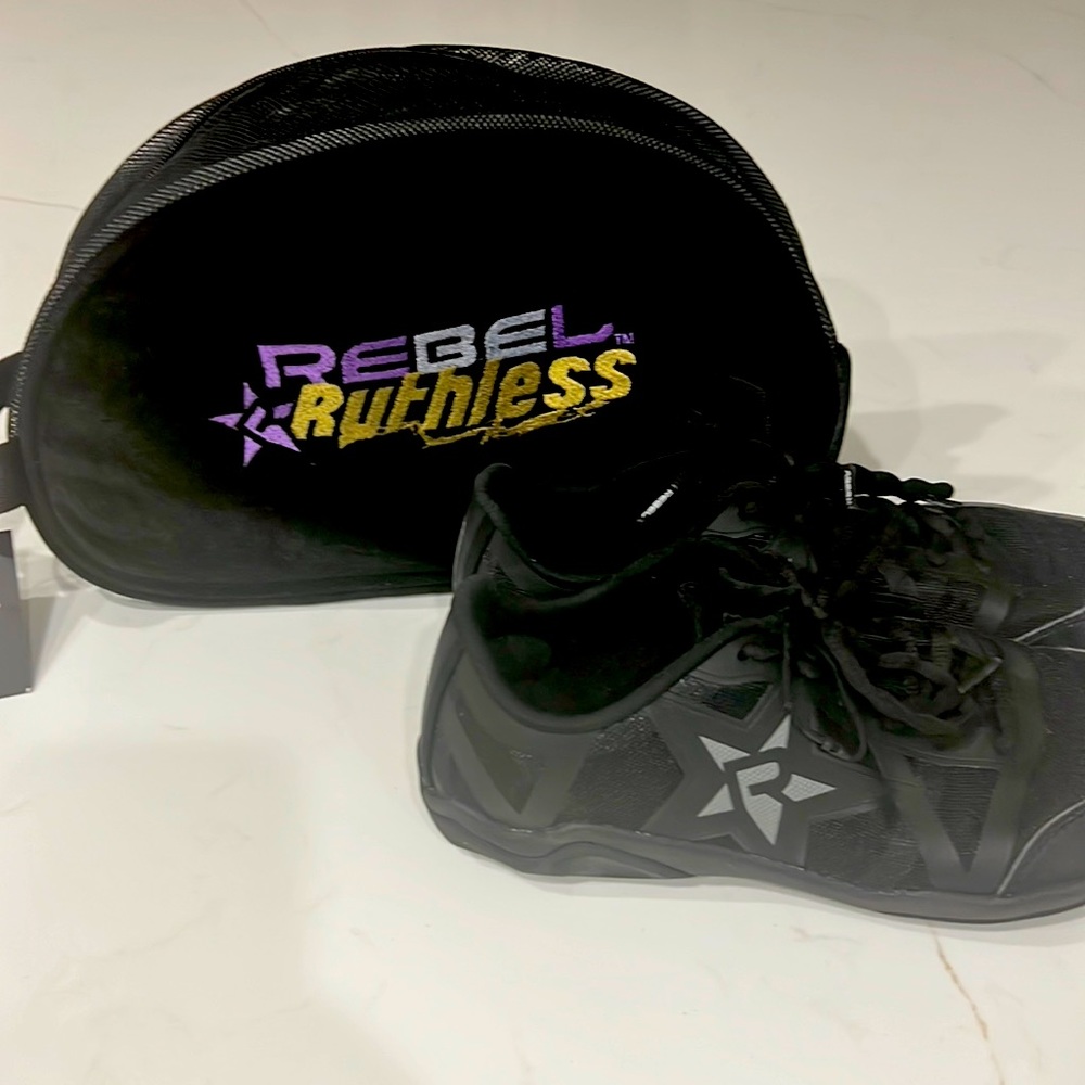 Rebel cheer shoe worn once